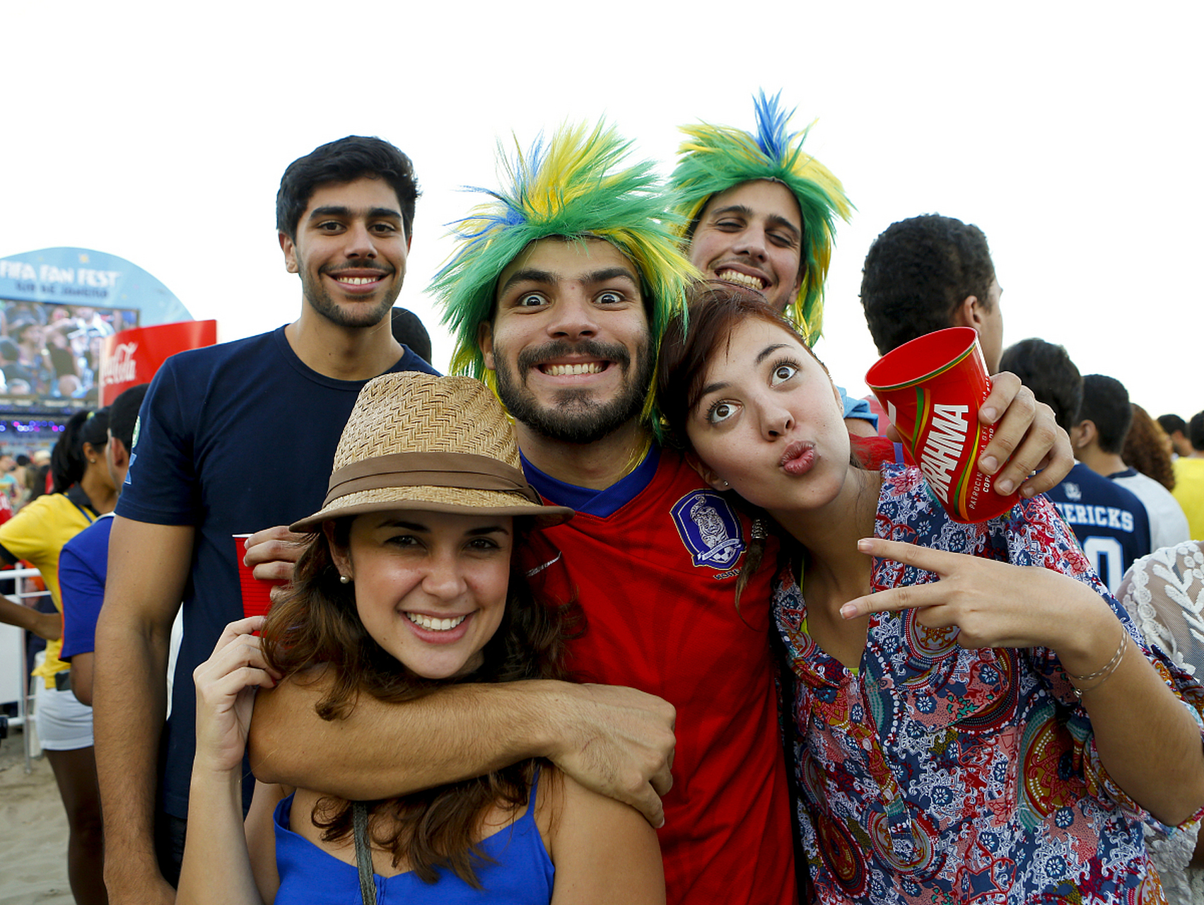 摩洛哥瓦赫达主场气氛火爆,球迷助威成强大后盾 摩洛哥瓦赫达主场气氛火爆,球迷助威成强大后盾