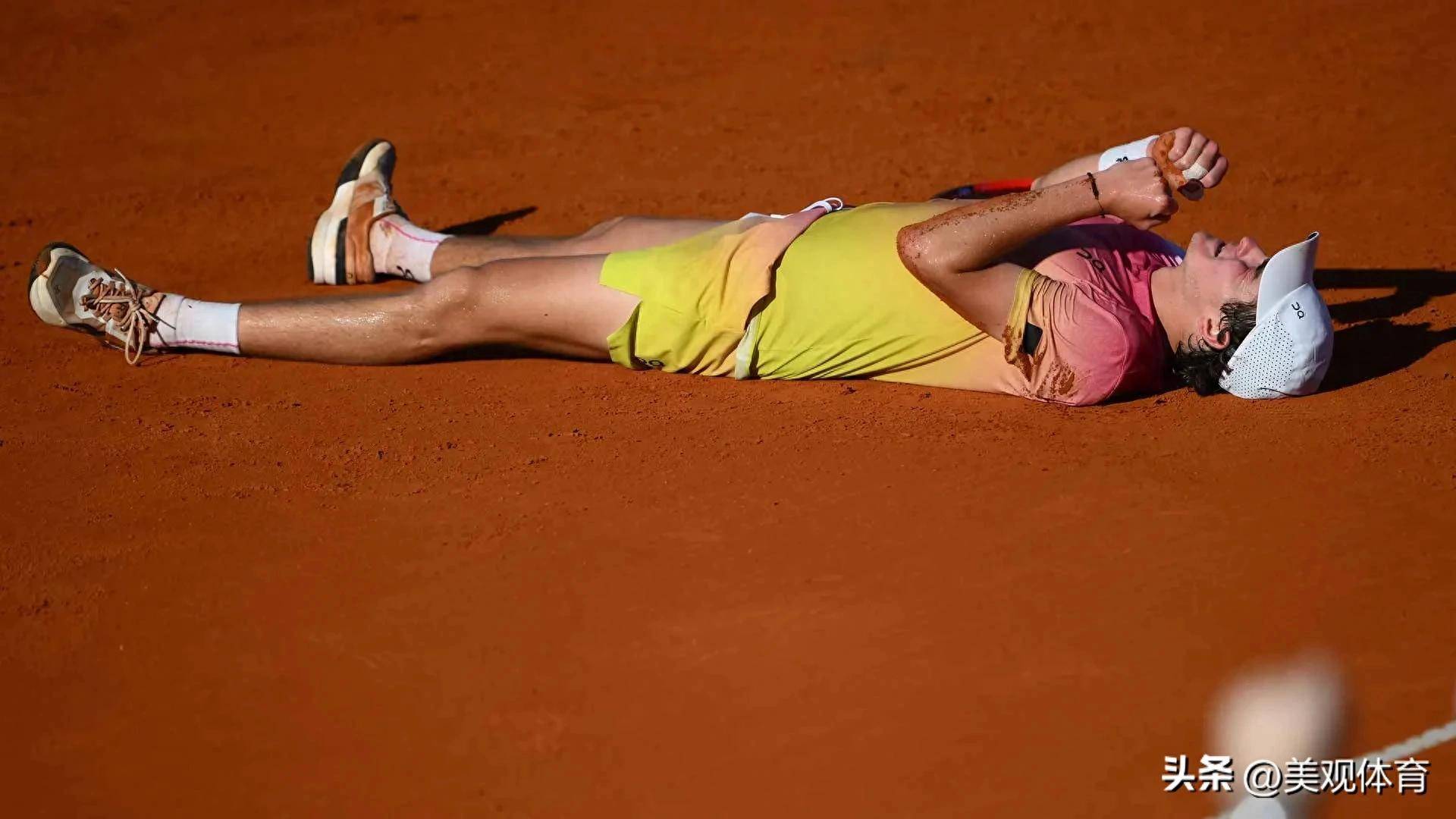 包含布宜诺斯艾利斯独立技战术演练密集,冲刺冠军全力以赴的词条 包含布宜诺斯艾利斯独立技战术演练密集,冲刺冠军全力以赴的词条