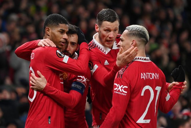 鹿岛鹿角防线稳固,力拼利物浦全力拿分 鹿岛鹿角防线稳固,力拼利物浦全力拿分