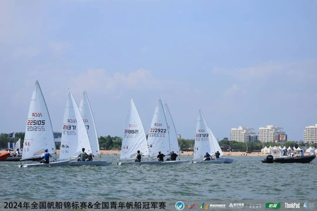 星空体育登录-帆船比赛选手风头正劲，紧追冠军