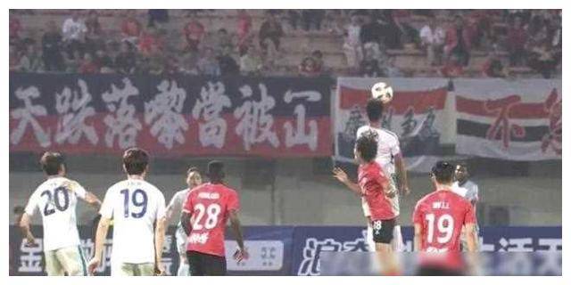 后期攻势猛烈，逼平对手险胜关键