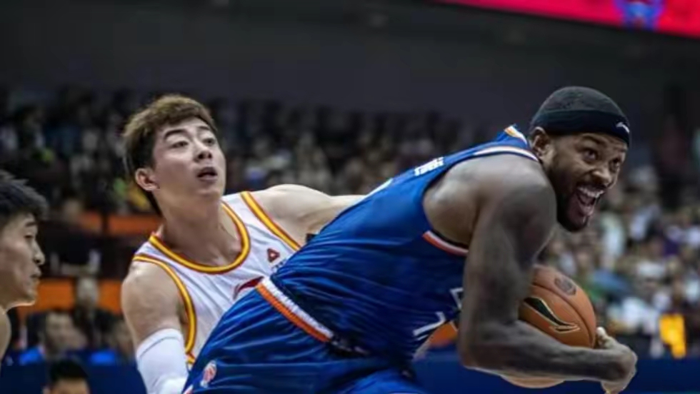 河南男篮负于四川,遭遇挑战 河南男篮负于四川,遭遇挑战