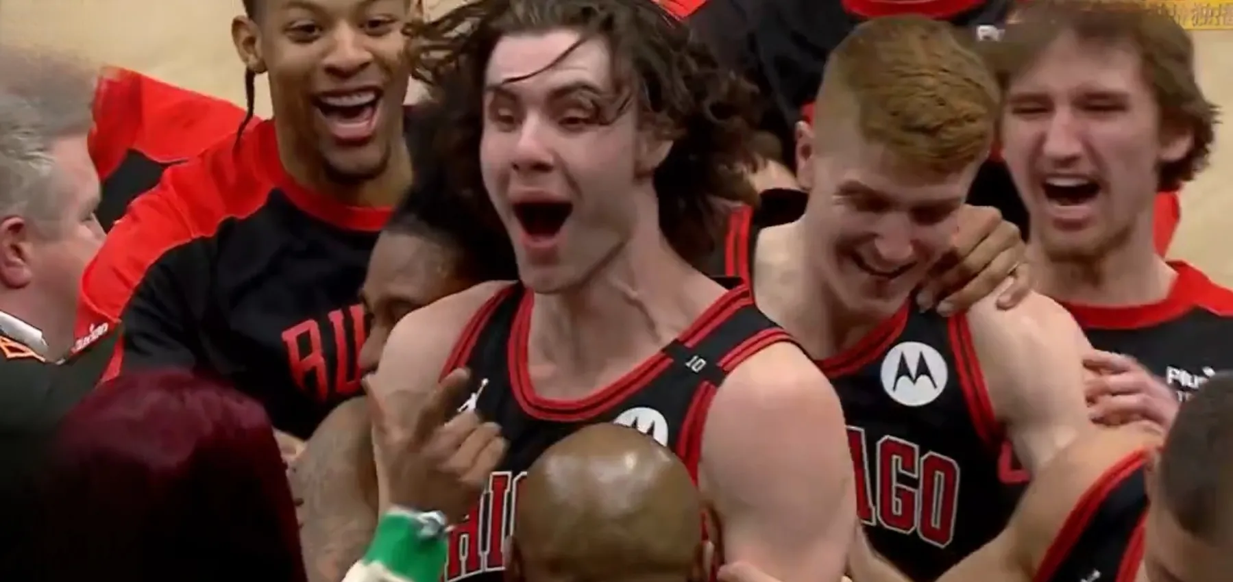 包含公牛全队发威赢得关键胜利的词条 包含公牛全队发威赢得关键胜利的词条