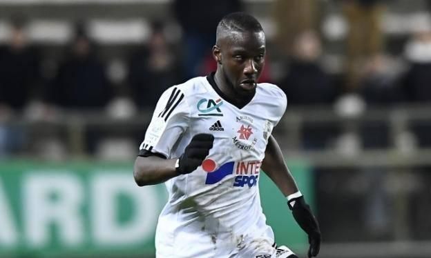 星空体育地址-包含亚眠战平对手，得分继续稳健上升的词条