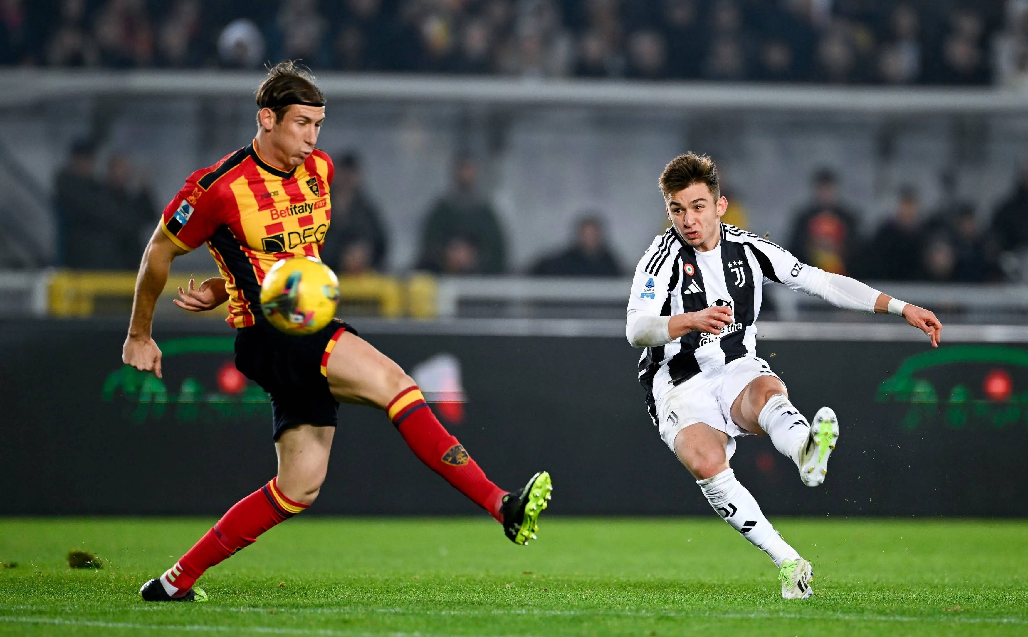 那不勒斯客场取胜,扩大领先优势 那不勒斯客场取胜,扩大领先优势