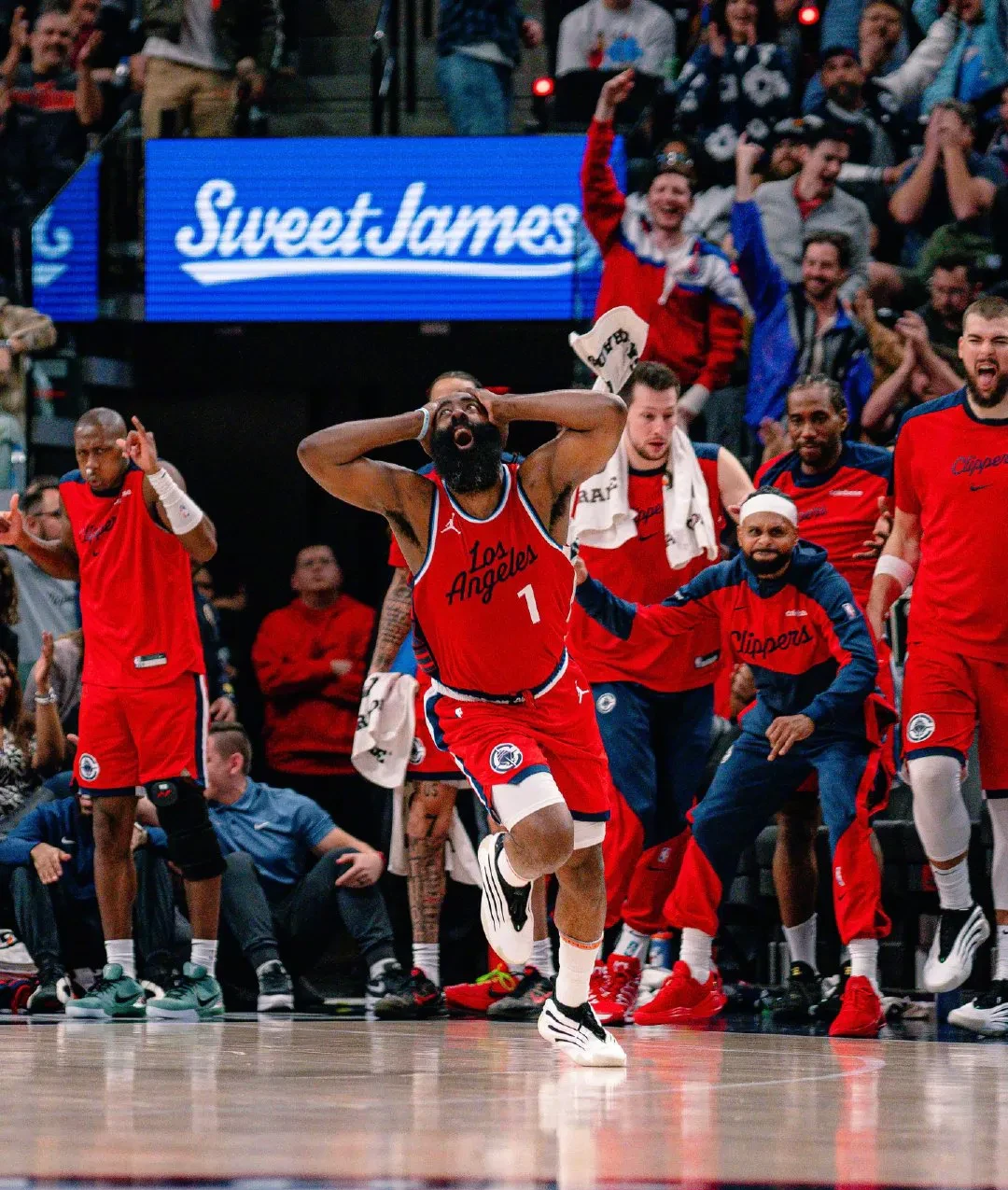 快船后卫成为最佳表现球员,为球队带来胜利的简单介绍 快船后卫成为最佳表现球员,为球队带来胜利的简单介绍