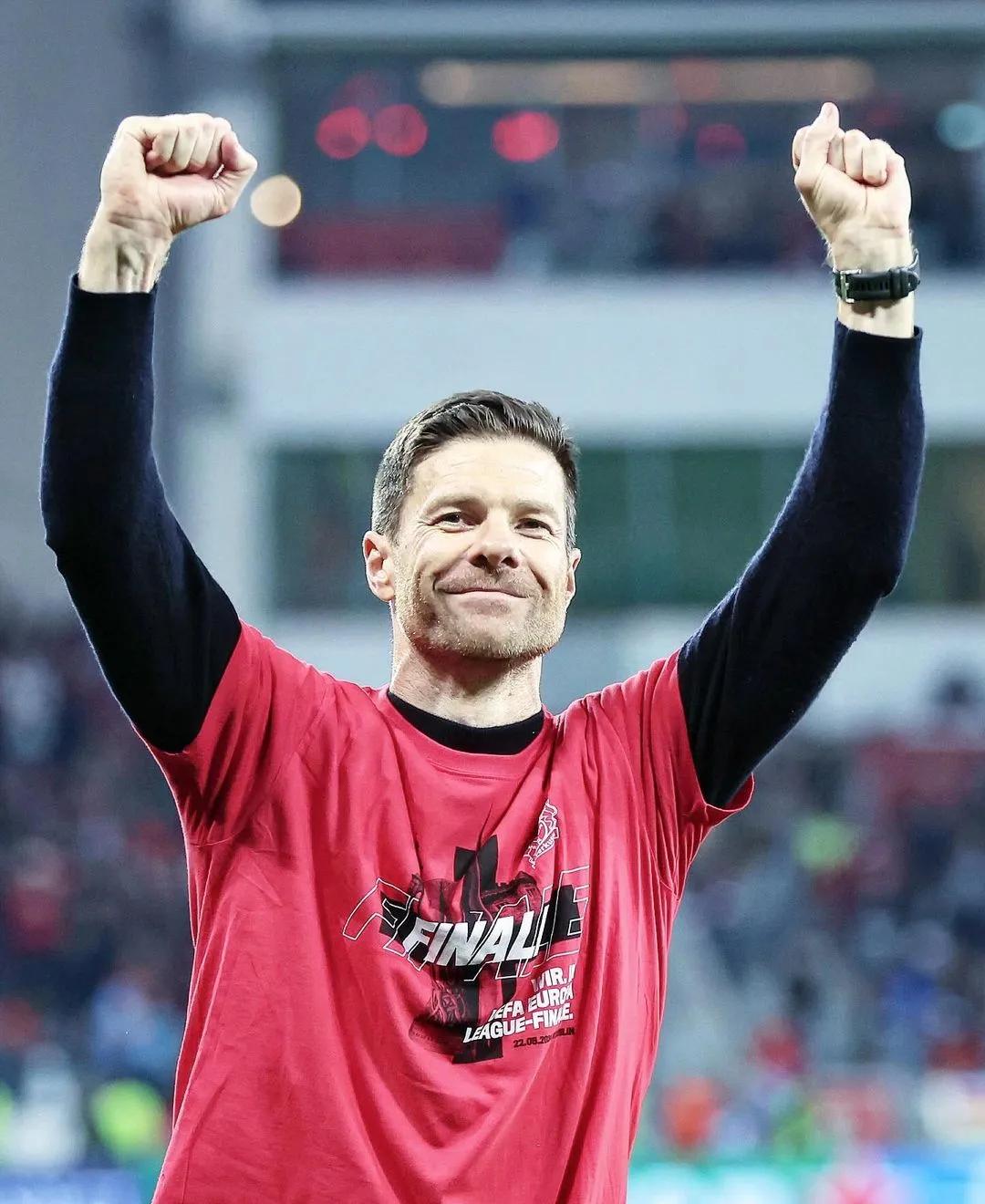 包含勒沃库森主场取胜，保持连胜势头的词条