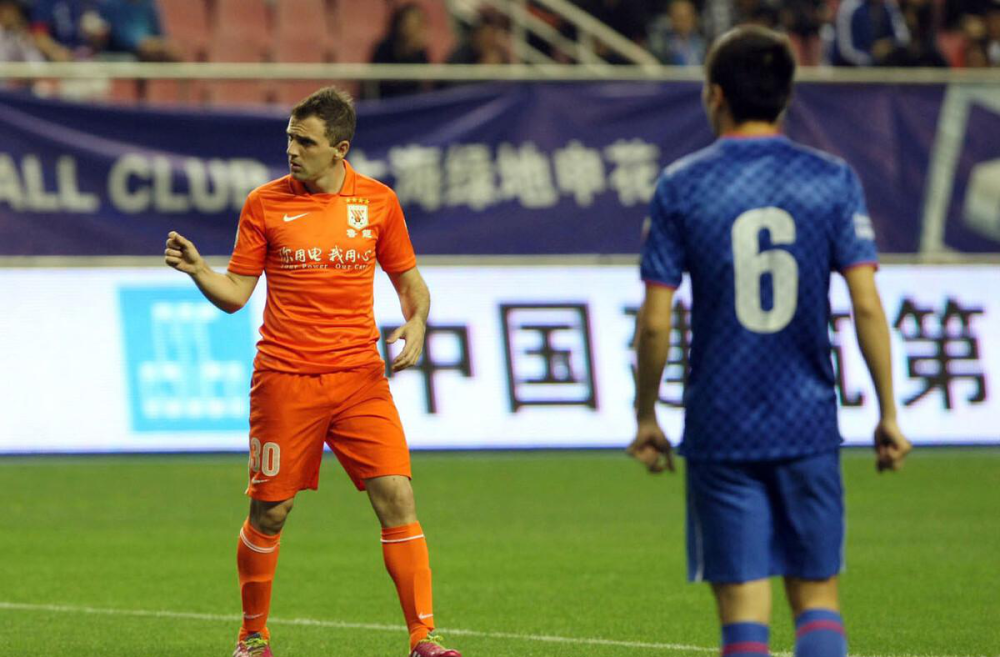 星空体育培训-鲁能客场斩获三分，稳固中游位置的简单介绍